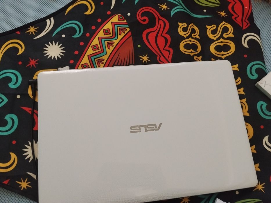 ASUS  Х552С ноутбук