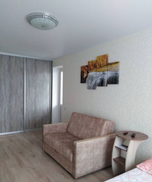 1 кімн. Район 12 школи. Погодинно, подобово. Ціна доби.