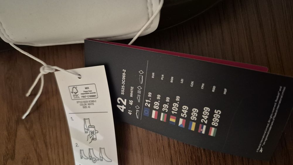 Шльопанець Reebok ,   фірмовий,  новий