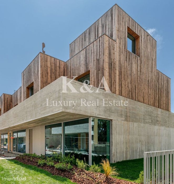 Moradia T4+1 num Novo Condomínio na Boavista