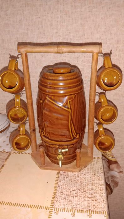 Сувенир пивная бочка с кружками