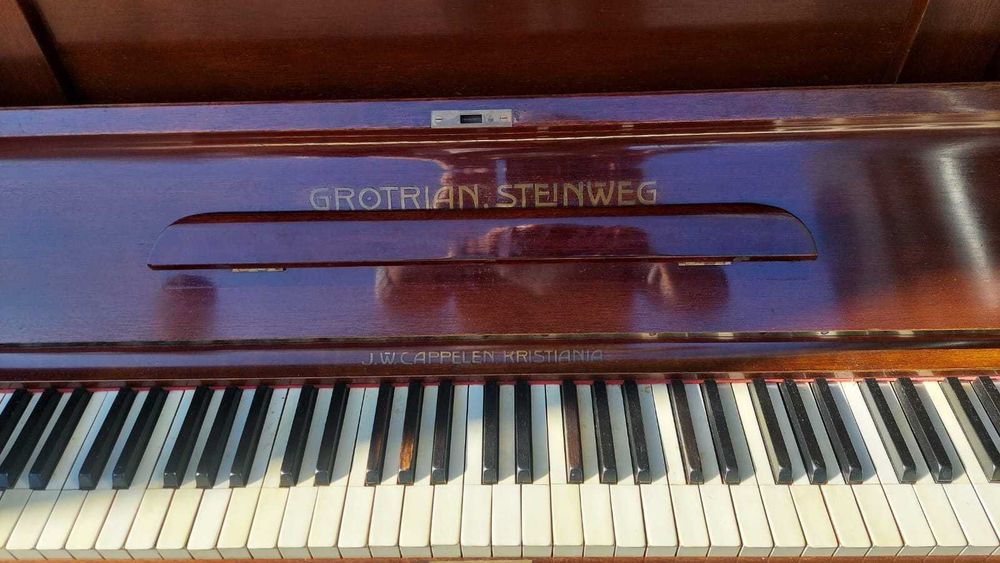 Pianino Grotrian Steinweg