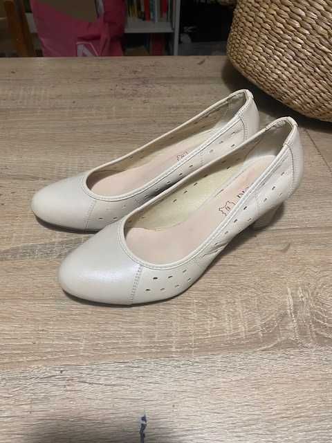 Buty na obcasie Lasocki rozmiar 37