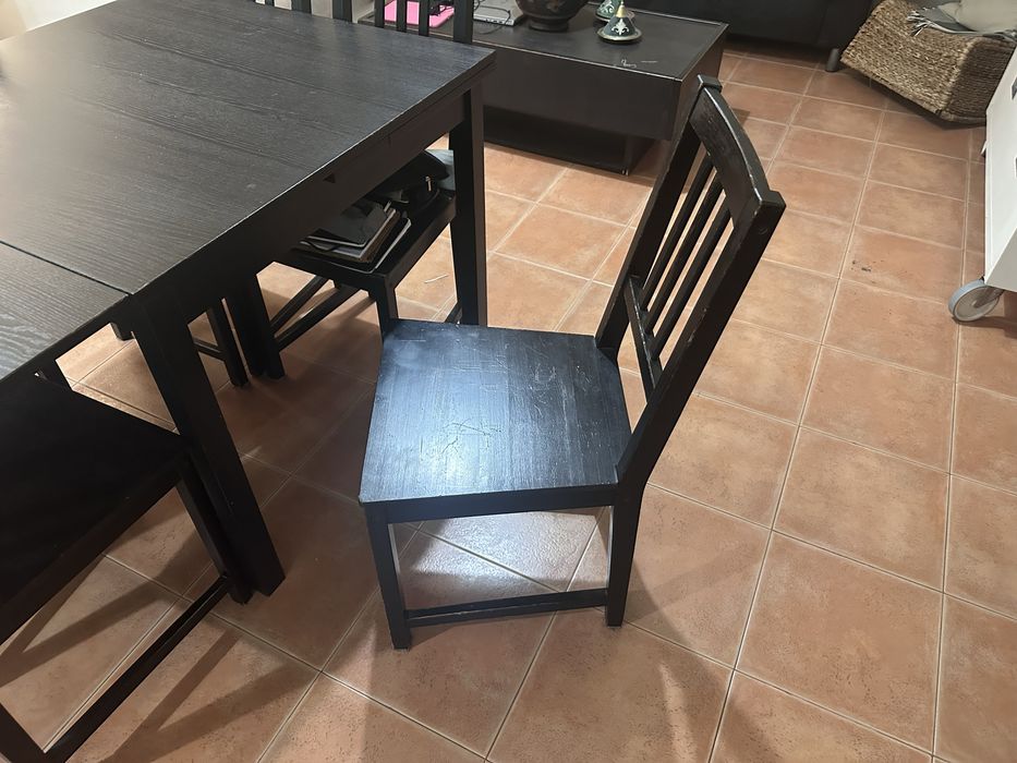 Mesa de jantar c/ 6 cadeiras IKEA