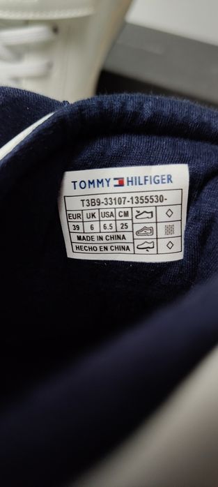 NOWE buty sneakersy damskie męskie Tommy Hilfiger roz 39 wkład 25,5 cm