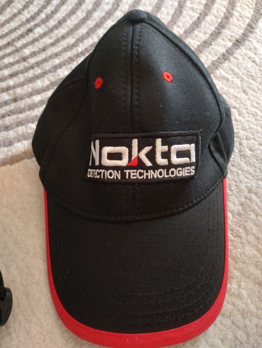Nowa czapka Nokta  i kabura na pointer