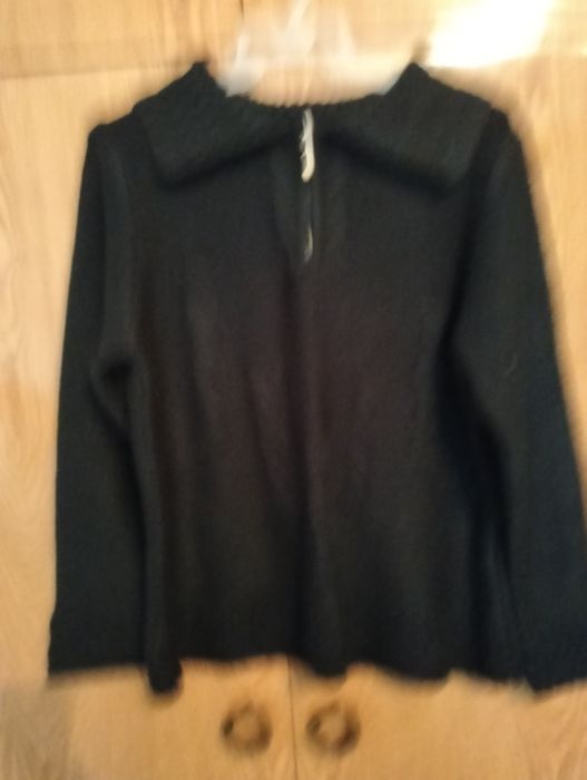 Sweter damski czarny