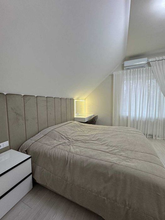 Дуплекс з ремонтом, меблями та геніальним функціоналом