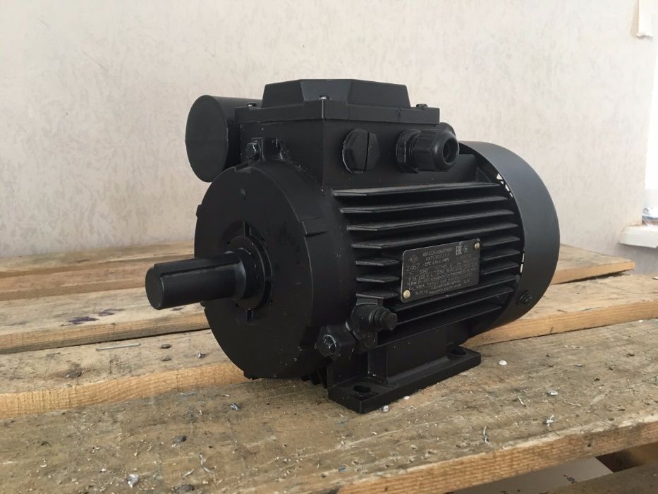Электродвигатель, електродвигун, електромотор, 220В, 2.2 ,3 ,4 кВт