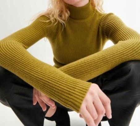 B.P.C sweter z golfem złota oliwka ^52/54