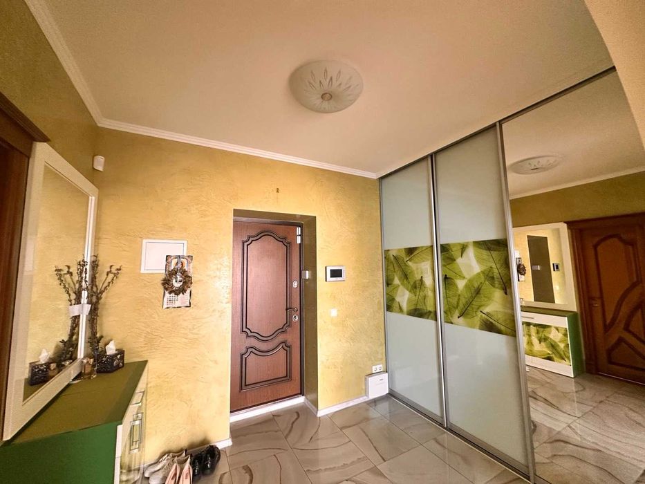 Продам 3 кімнатну квартиру