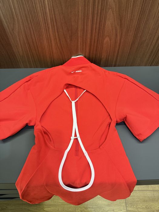 Жіноча лімітована сукня Nike Jacquemus