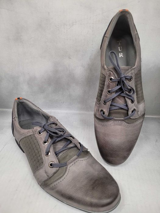 Tur piękne skórzane sneakersy model 346/29/F11 rozmiar 40