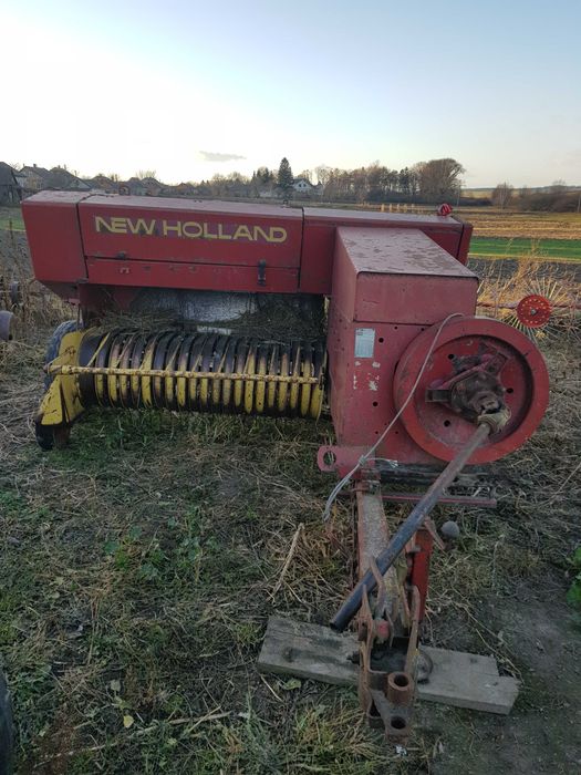 прес підбирач невхоланд 276