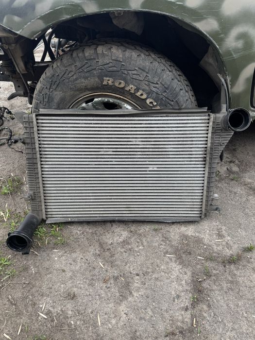 1K0145803H радіатор інтеркулера Vw Caddy 3 1.9