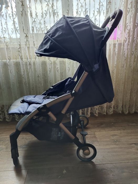 Продам каляску прогулочну чіко 0+