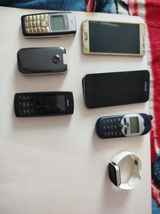 Продам б/у телефони