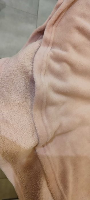 różowy polarowy szlafrok