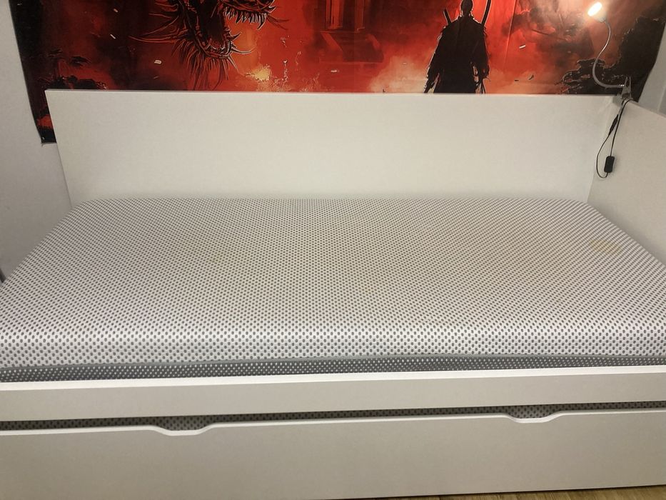 Sofa/ lozko rozkladane i 2 materace