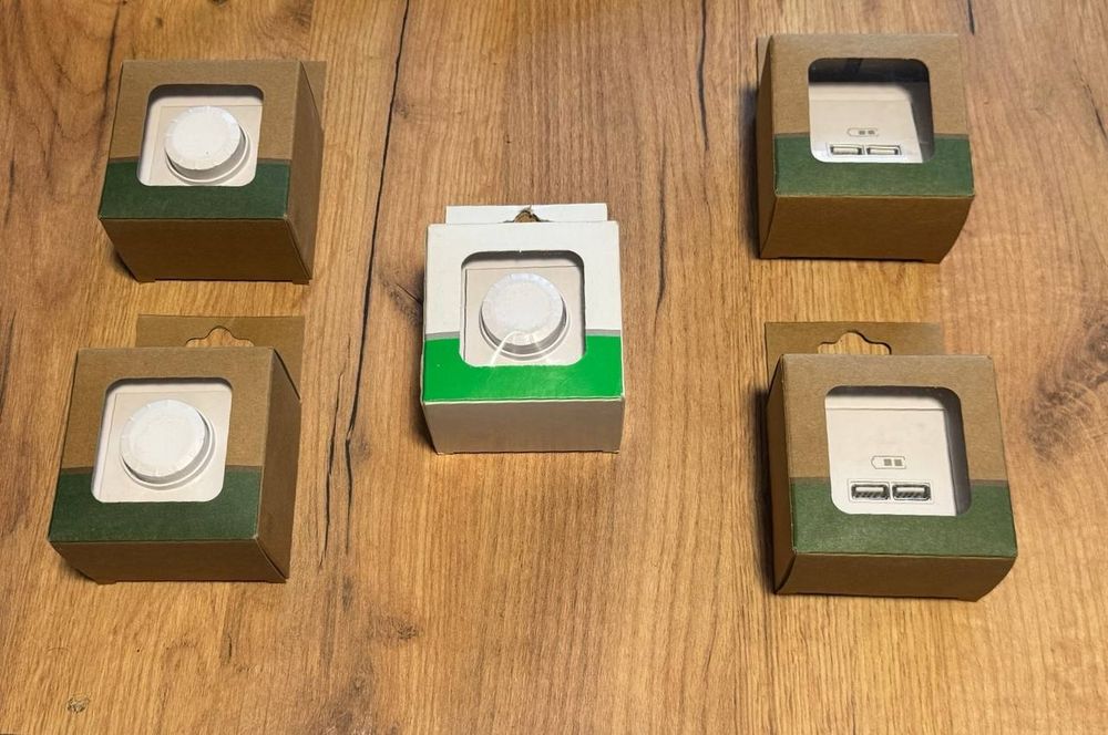 Світлорегулятор, розетка врізна 220 В на 2 USB, Schneider Asfora