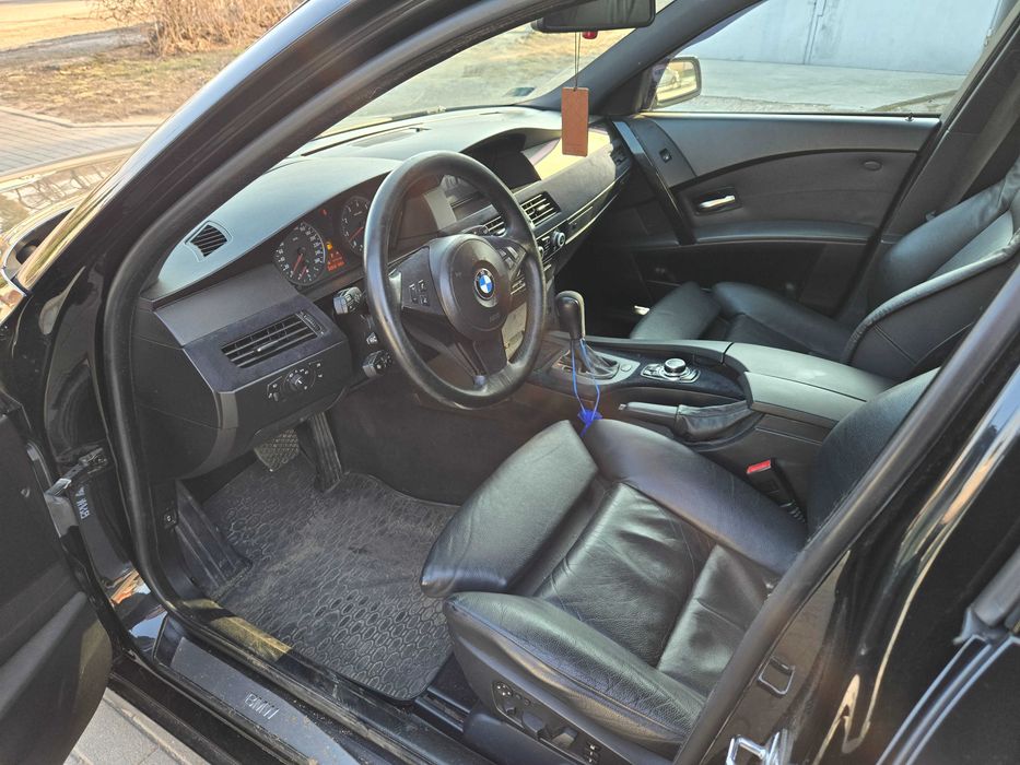 BMW E60 545i 2005r