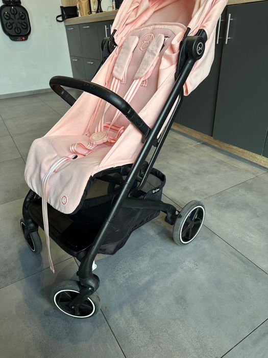 Прогулянкова колясочка cybex breezy