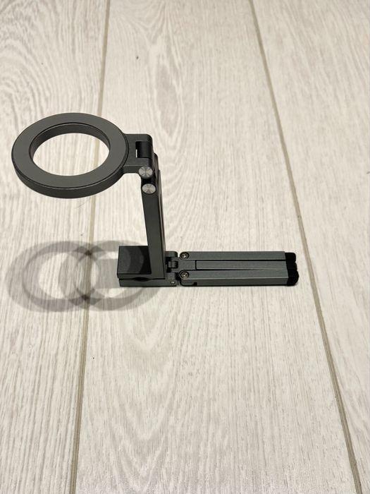Магнітний компактний тримач/штатив з MagSafe
