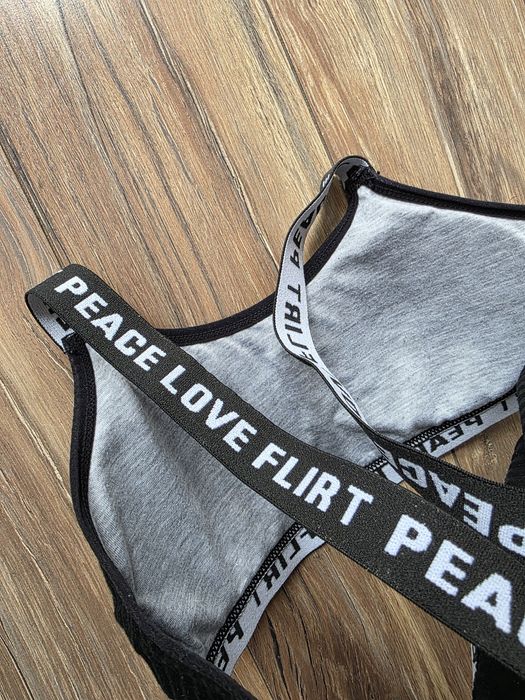 Biustonosz sportowy S M prążek czarny