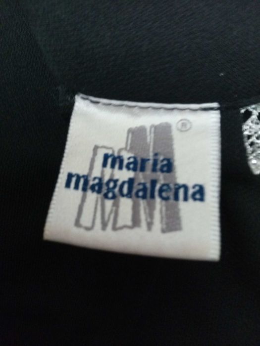 Вечірня чорна сукня