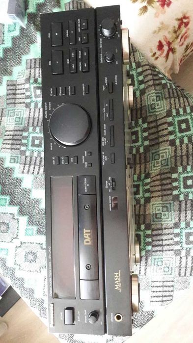 дека DAT- Panasonic -SV-DA10  с пультом\состояние!