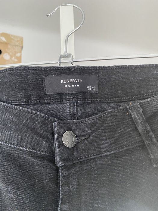 Jeansy reserved L