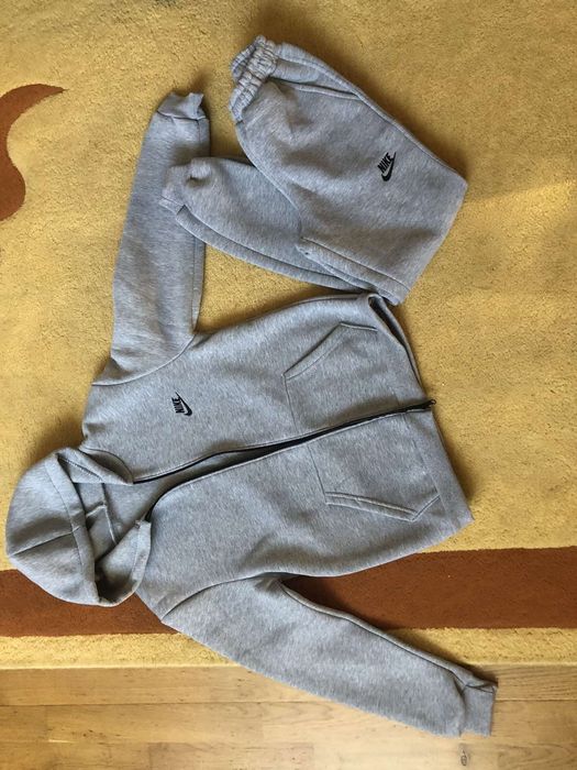 Спортивний костюм на флісі Nike новий на хлопчика розмір 158-164