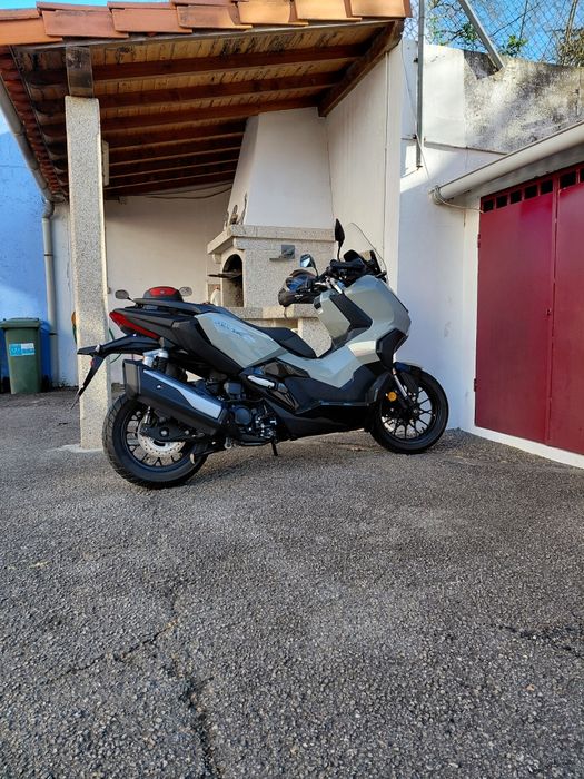 Honda ADV 350  como nova