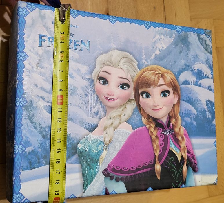 Pudełko  Anna i Elsa na prezenty lub skarby