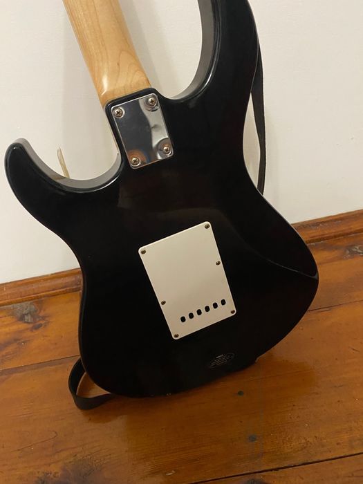 Гітара електронна