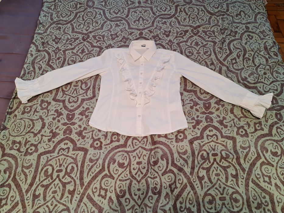 Біла сорочка для дівчинки р.128 iDO