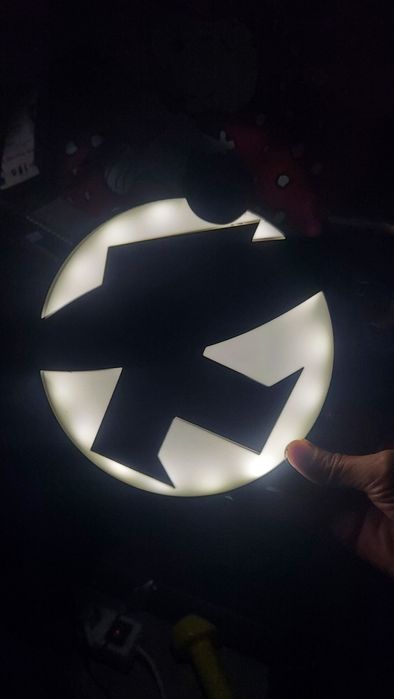 Lightbox inspirado em stussy
Aprox 21cm
Novo
Feito em impressão 3d
Pel