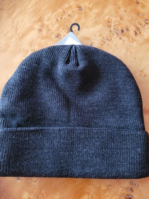 Фирменная мужская шапка BENCH