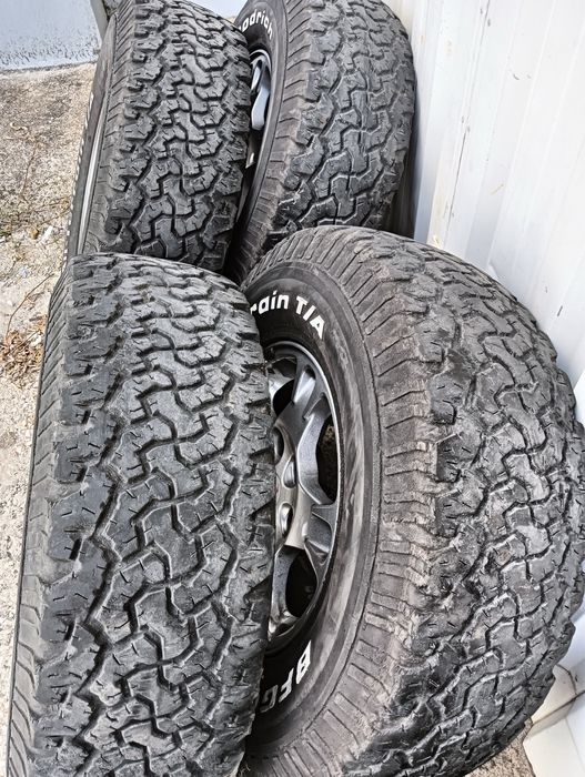 Jantes Pajero com pneus Bf AT  265/75 16