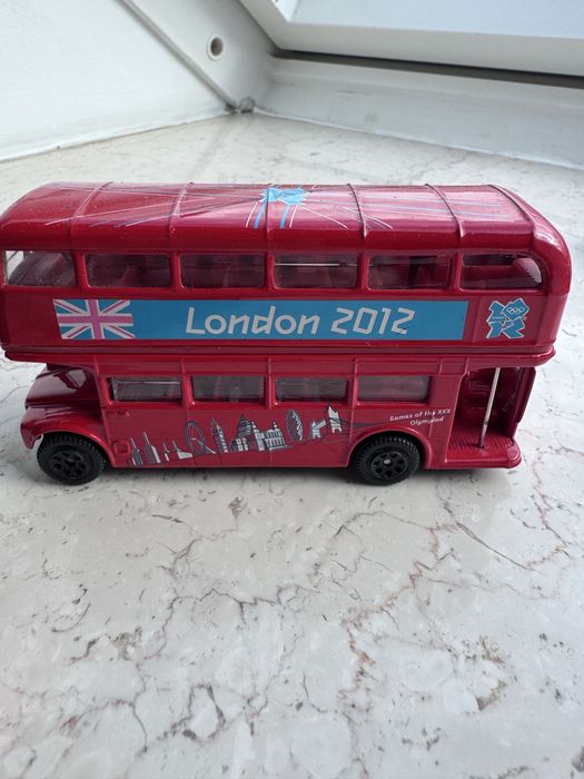 Машинка коллекционная Corgi