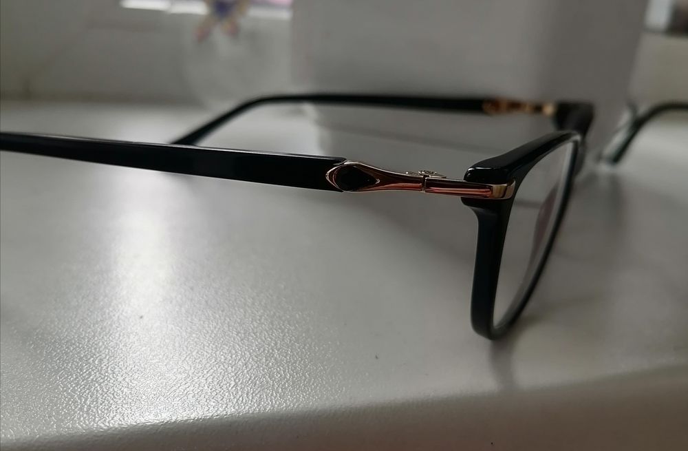 Іміджеві окуляри з діоптріями