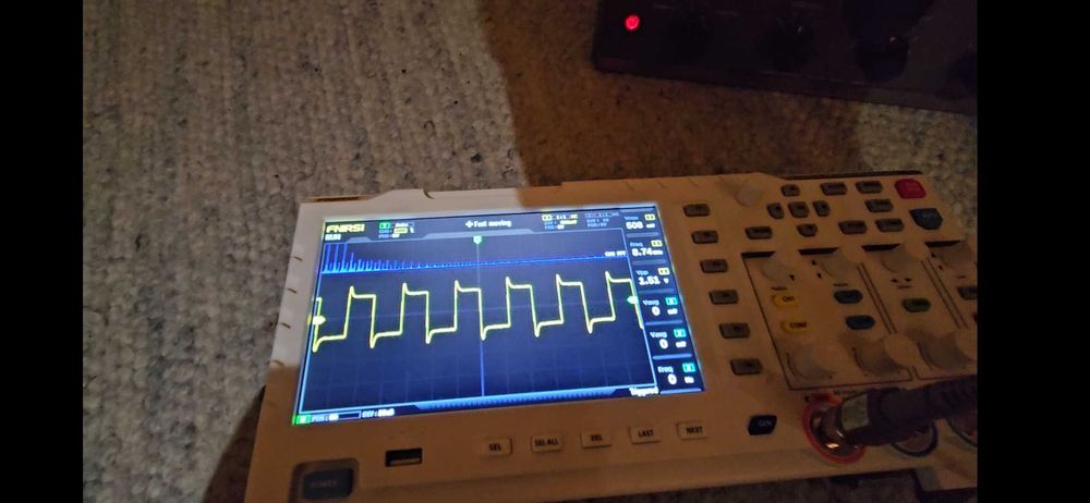Zabytkowy generator sygnału sinus i square do naprawy / kalibracji