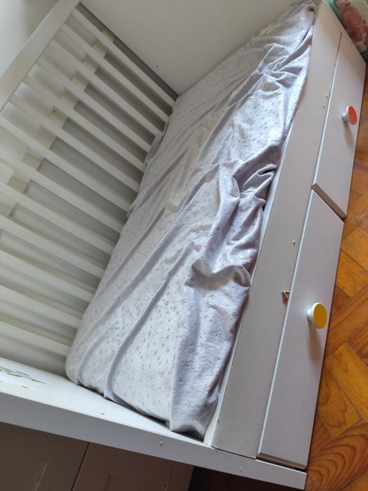 Berço com 2 gavetas