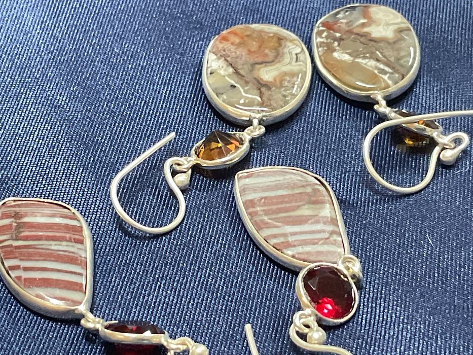 Brincos prata 925 medida 5 cm ,discrição abaixo