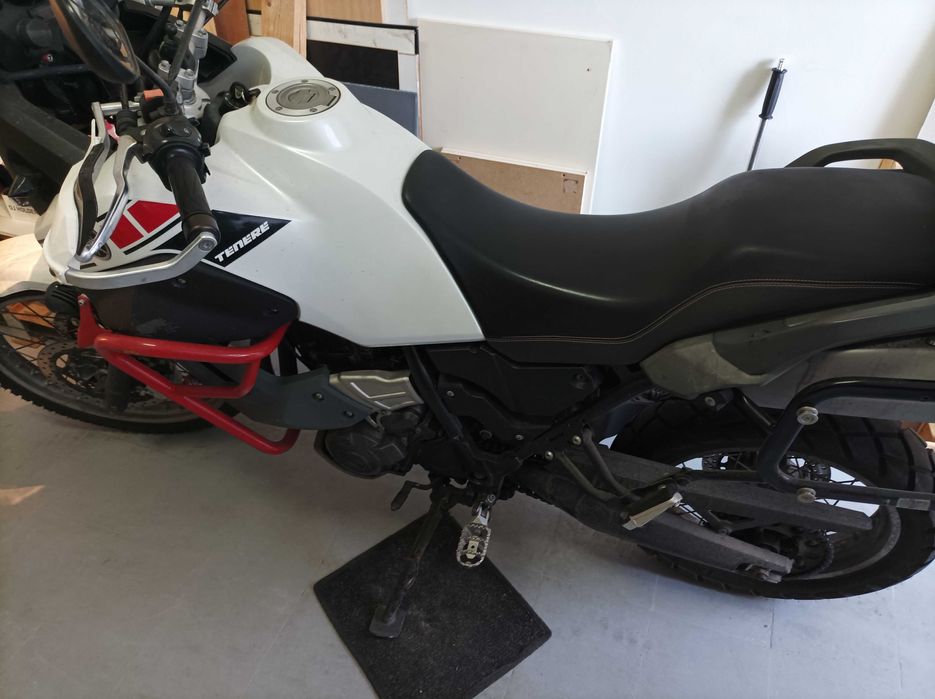 Tenere XTZ 660 ano 2010 (branco/vermelho)