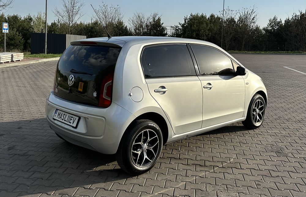 Volkswagen Up 2014 VIN WVWZZZAAZFD028153 фото оголошення 5 з 24