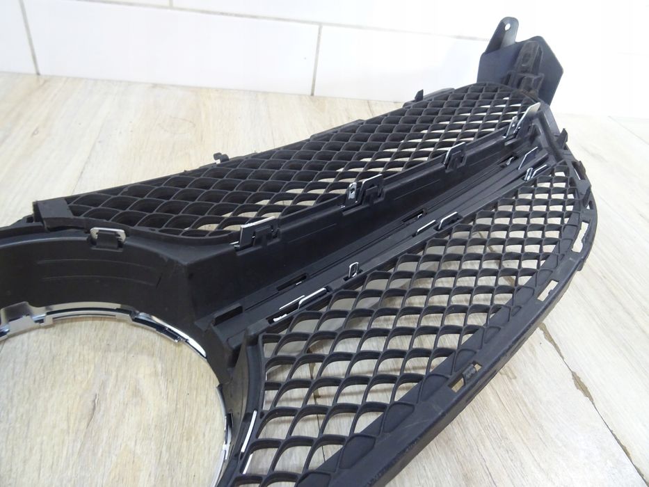 grill mercedes w205 c-klasa c 6.3 amg a2058880523s llu