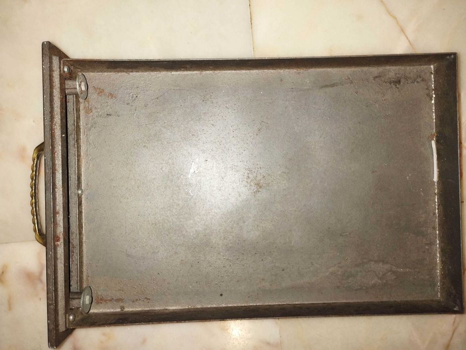 Gaveta de cinzas para lareira ou recuperador de calor - ferro fundido.