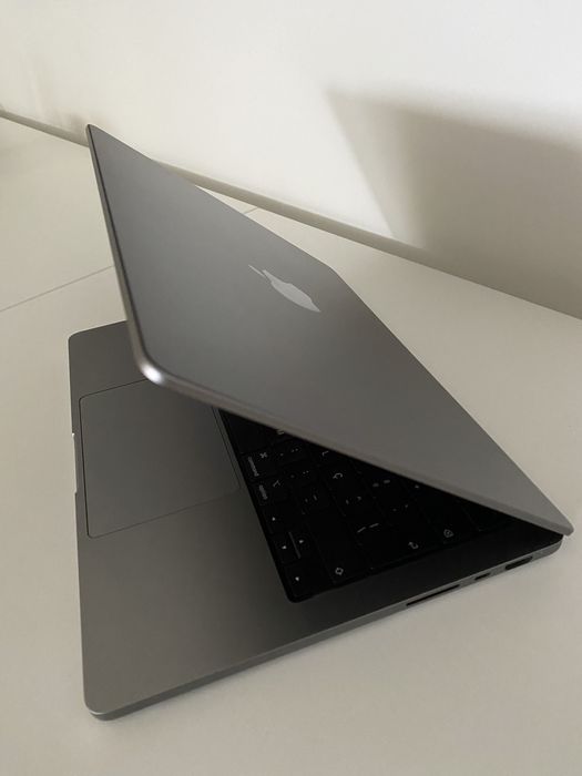 Apple MacBook Pro 14, 16GB/512GB, M1 Pro CPU with 8-core GPU and 14-core GPU / Gray64552986121859121