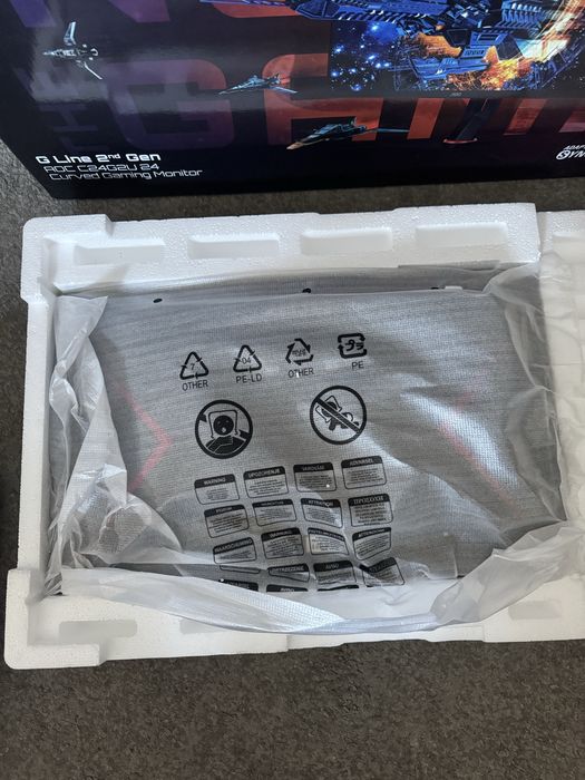 AOC C24G2U 24” Curvo Gaming 165Hz | Full HD | 1ms | FreeSync HD
